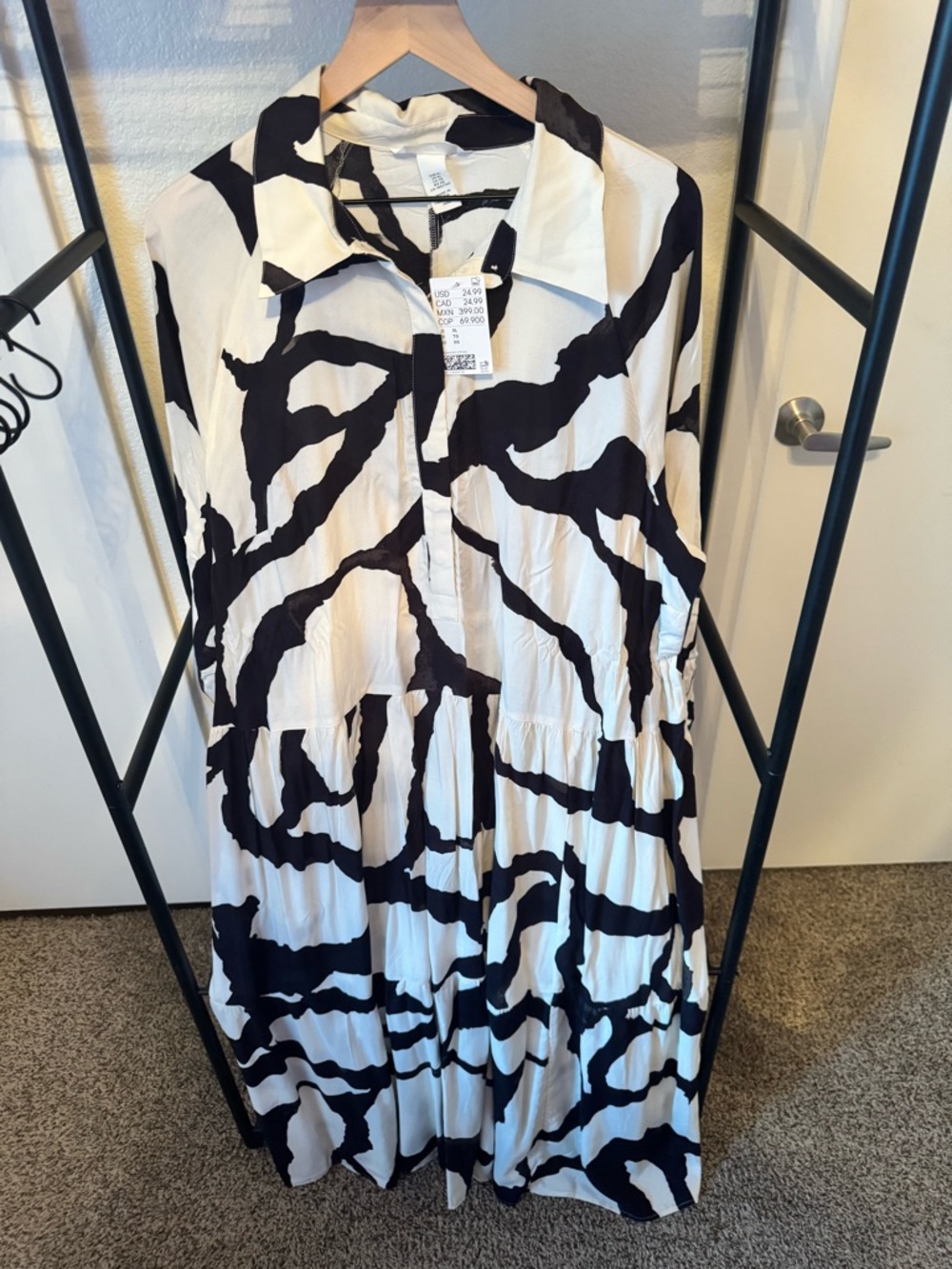 H&M Black & White Abstract Maxi Shirt Dress